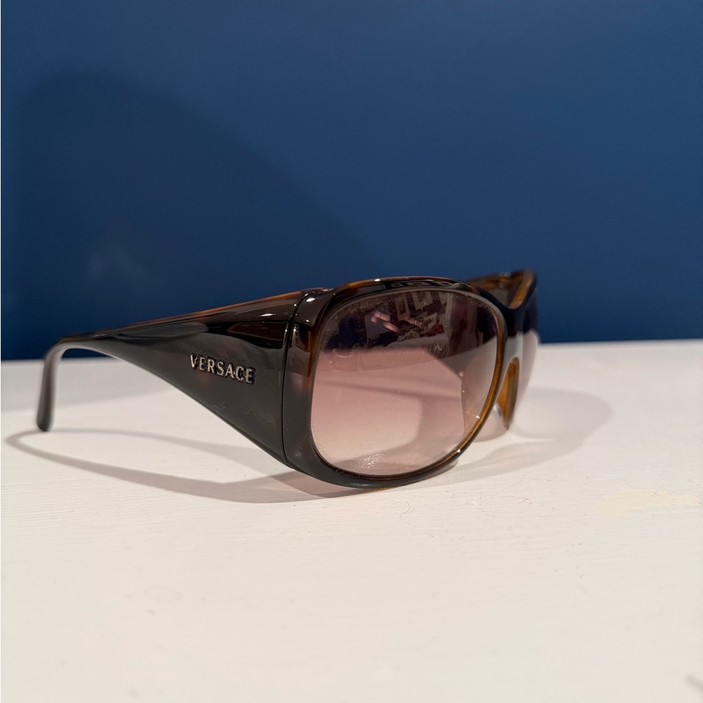 Vintage Versace Tortoise Shell Gradient Sunglasses - image 1